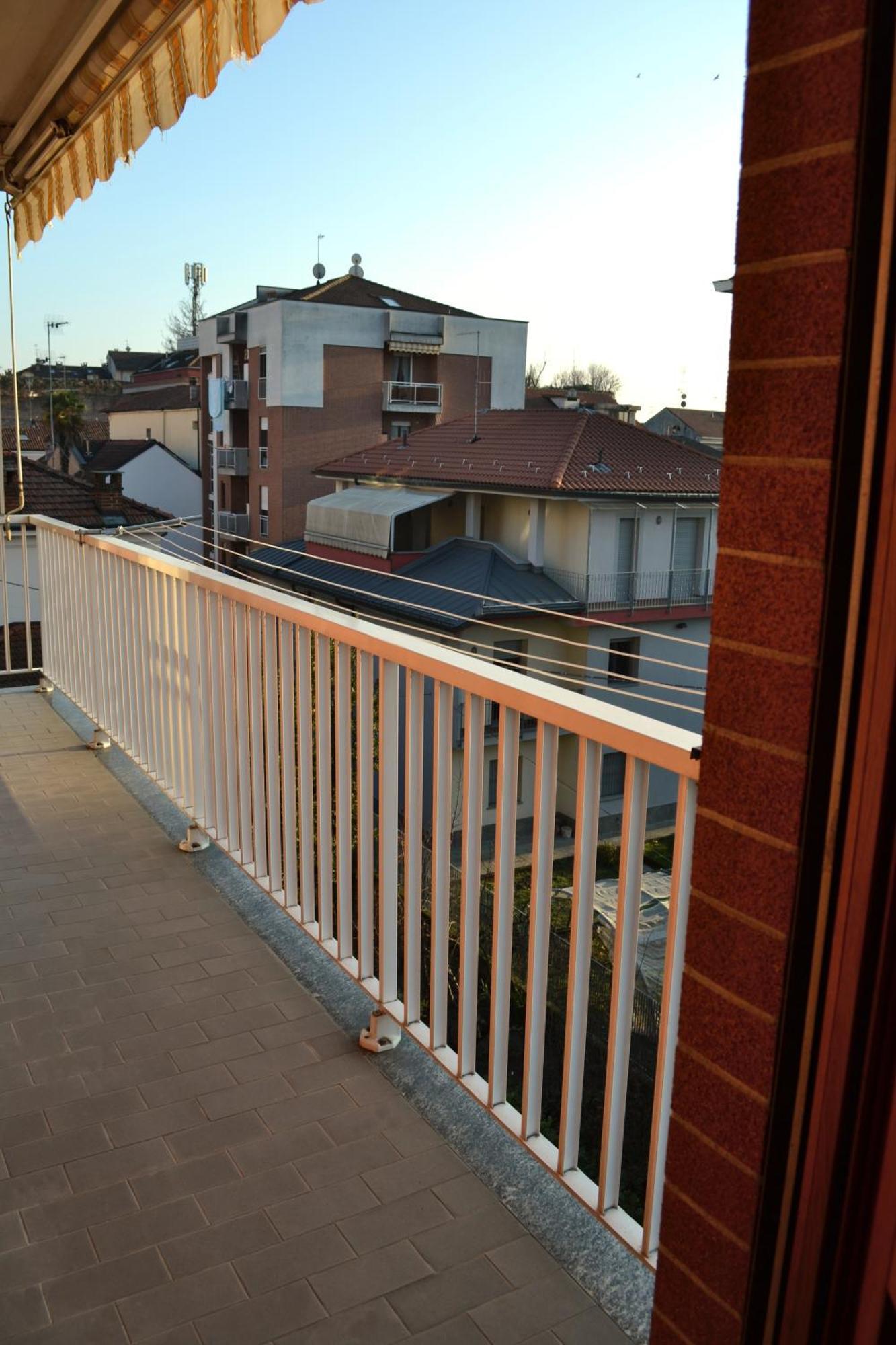La Dolce Vita - Appartamento Con Parcheggio Privato Vicino Al Centro E All'Ospedale Asti Exterior foto