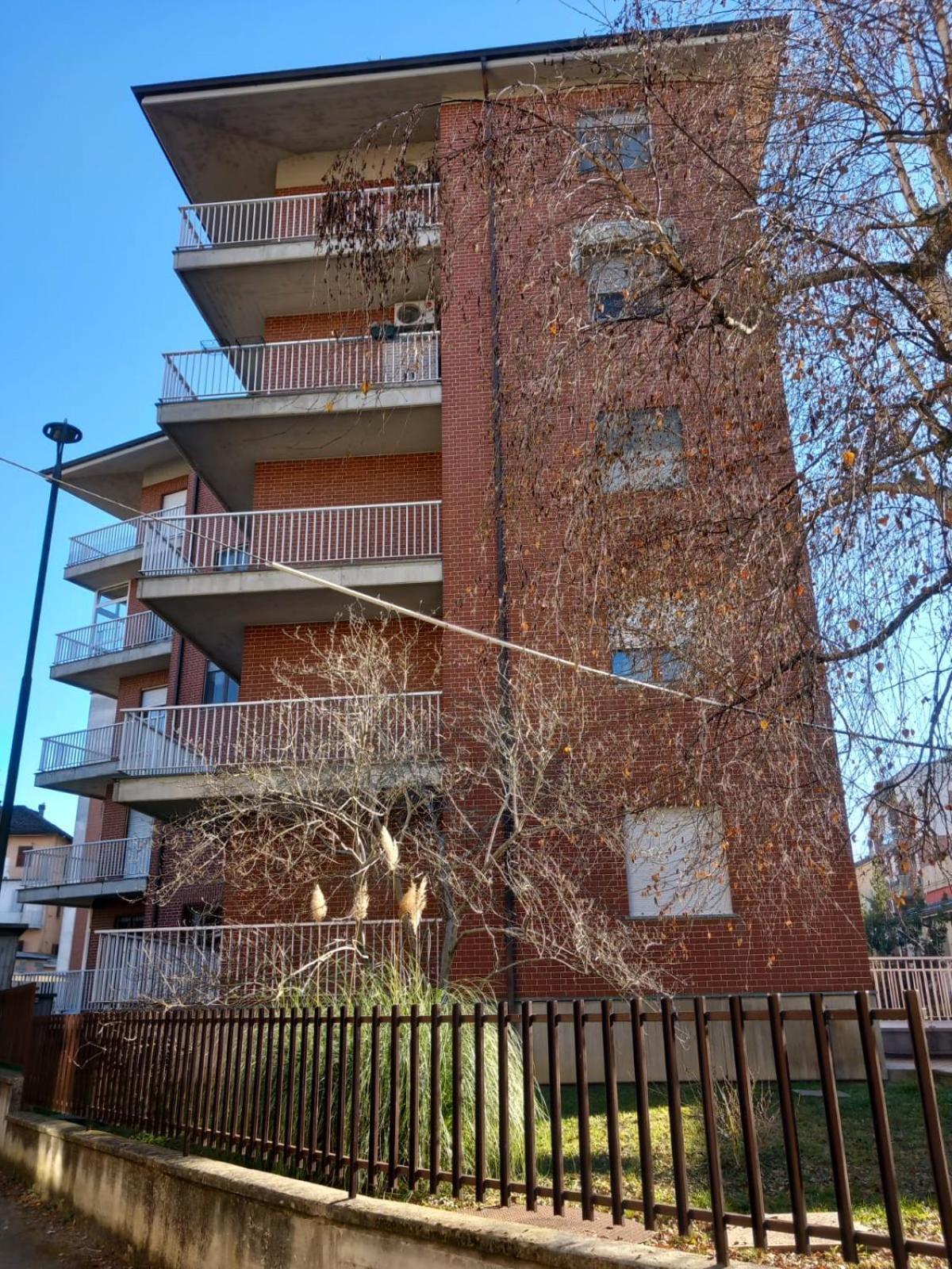 La Dolce Vita - Appartamento Con Parcheggio Privato Vicino Al Centro E All'Ospedale Asti Exterior foto
